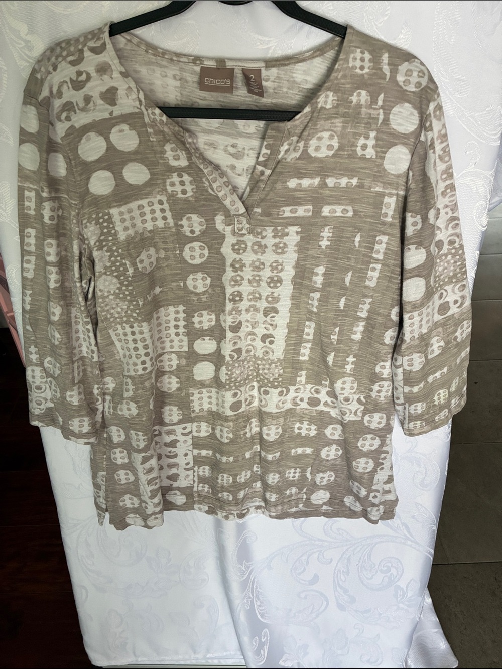 Chico's Taupe and Cream Printed V-Neck Tunic